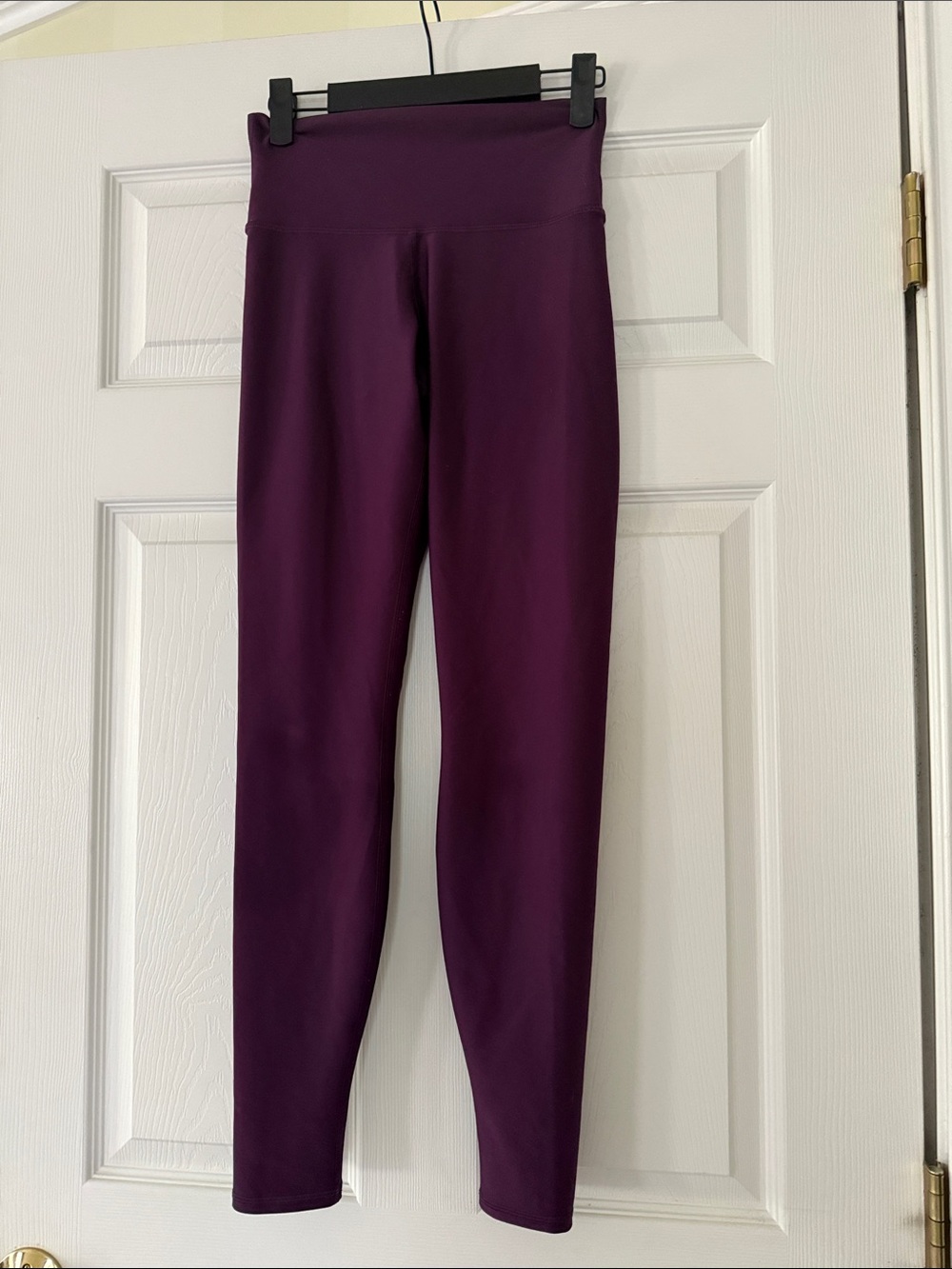 ALO Yoga High-Rise Leggings in Deep Plum